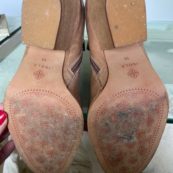 Isola Beige Booties Size 10 - Picture 5 of 5